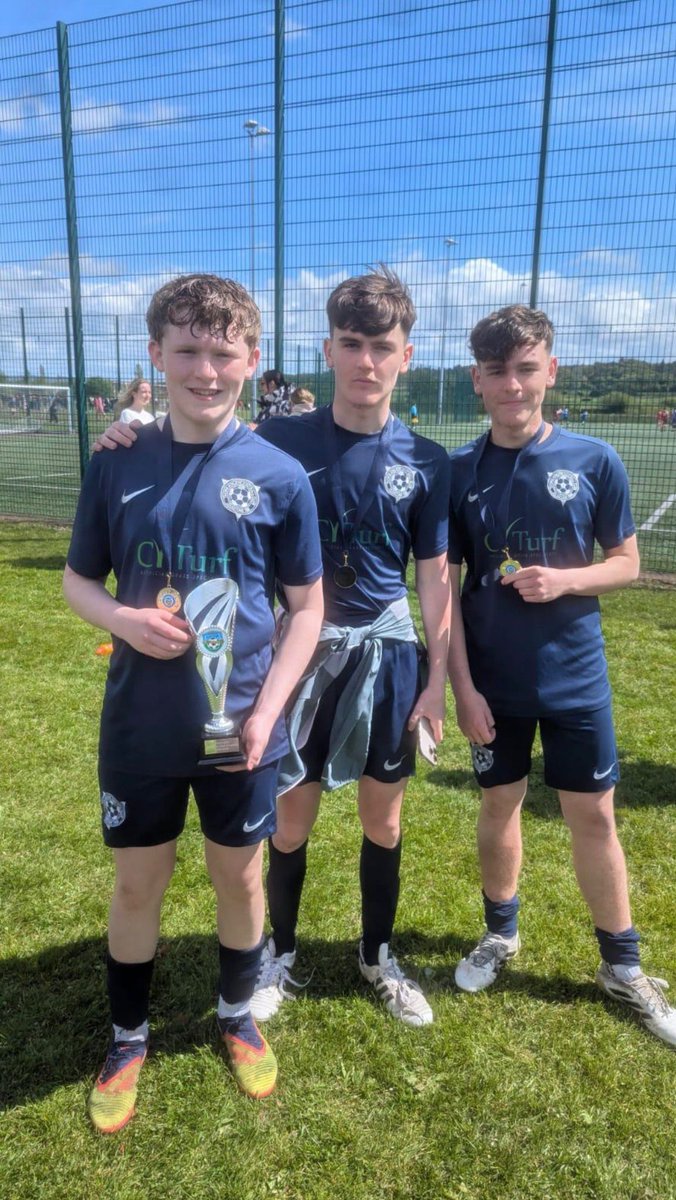 ThornAthleticFC's tweet photo. 𝘿𝙄𝙑𝙄𝙎𝙄𝙊𝙉𝘼𝙇 𝘾𝙐𝙋 𝙒𝙄𝙉𝙉𝙀𝙍𝙎 ||

Congratulations to our 2010 team who won silverware yesterday after a 3-1 victory over St Cadocs at Cowan Park in Barrhead.

Goals from Lee, Ronan and Emmanual secured the victory for the lads.

Congratulations to Jonny and his team on the success. Well done to everyone involved 🏆