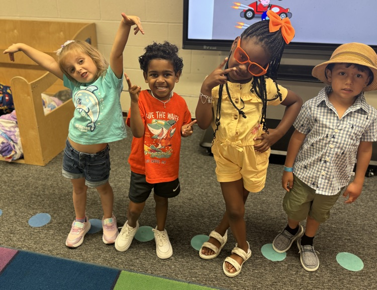 Hempstead_ECC's tweet photo. V is for Vacation day #ABCcountdown https://t.co/NbbTL1Q9cG