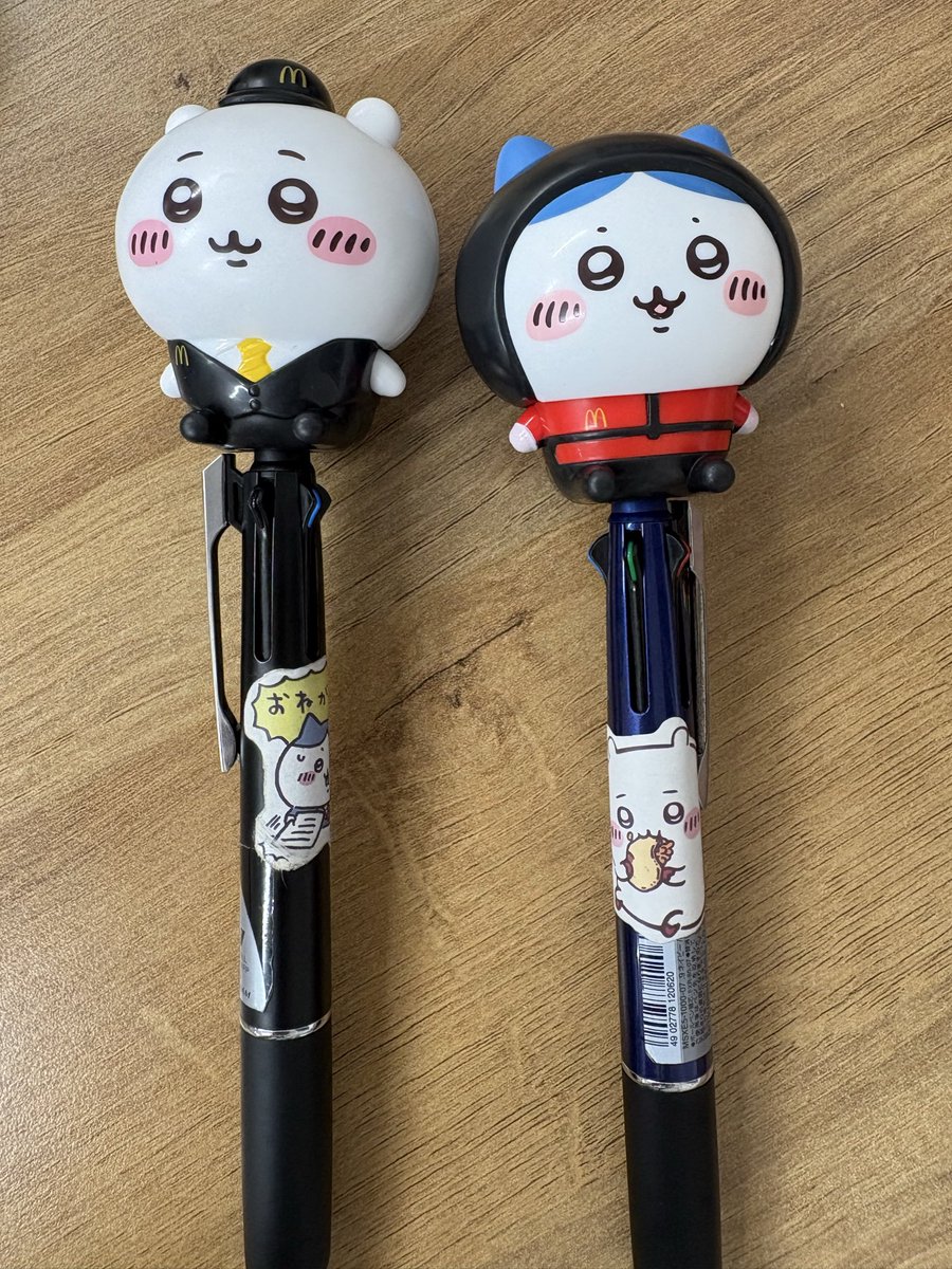 shinsukeboy's tweet photo. 生徒さんに
マネージャーちいかわと
デリバリーハチワレもらいました。笑

教室がどんどん侵食されていく。 https://t.co/v10g0IR0R4