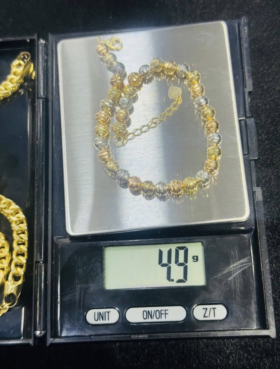 The Gold Plug tweet media