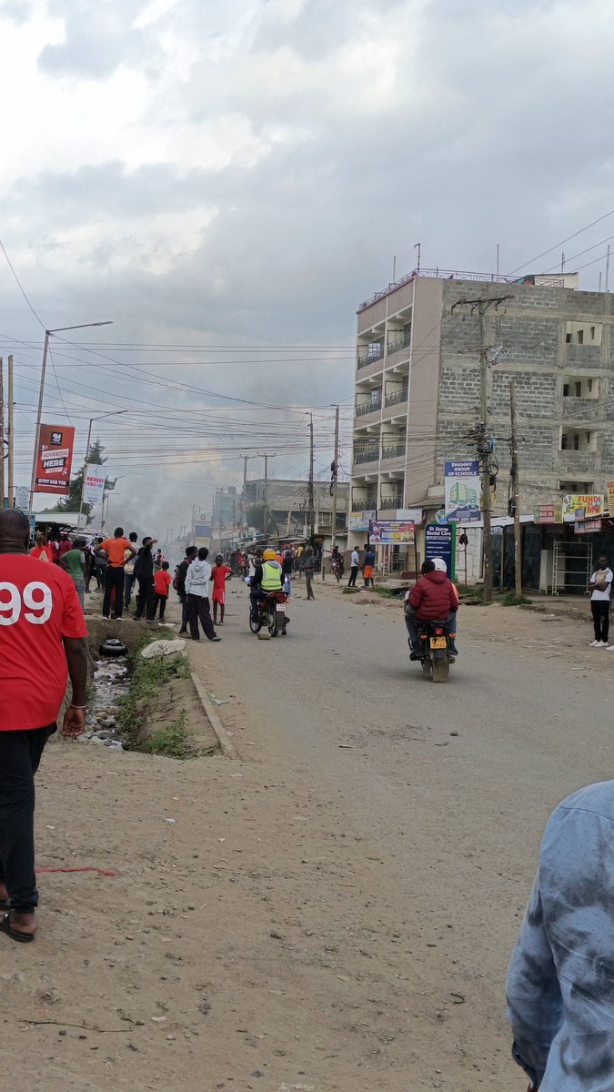 Miss__Aidah's tweet photo. Kwa ground ,,, happening now near kiriri women's university

#justnow #fuelprice #kenya  #maandamano #trending #brøndby #EleccionesAndalucía https://t.co/LzVhozs21e