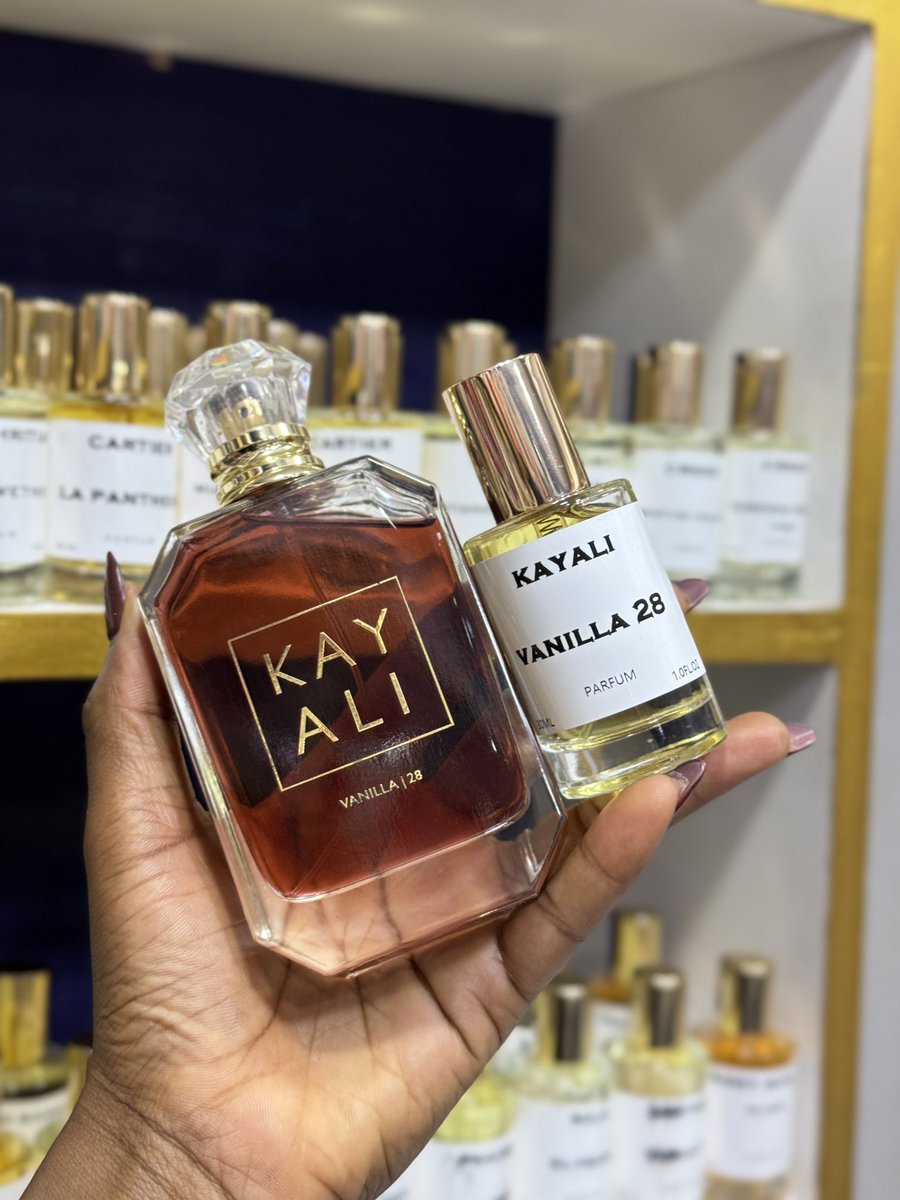 Api_Scent's tweet photo. How many of these do I need to sell to buy a Rose Royce ππ
Price tag: Ugx:200,000 per pair . Perfume oil & tester combo for endless compliments . #ApiScent https://t.co/aoqdyA8ZbA