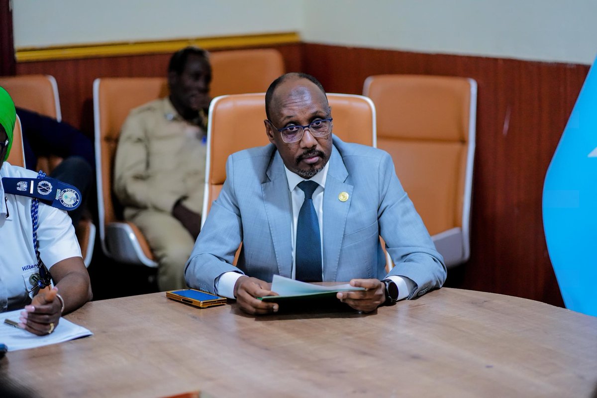 AbdiazizMuwadin's tweet photo. Hon. Minister of Internal Security Gen. Abdullahi Sheikh Ismail (Fartaag) today launched the SPF instructors’ training program in Mogadishu, funded by the Government of Japan and supported by AUSSOM.
@aussom_ @MoIS_FGS @SomaliPM @souefmo_elamine @PolicyCenterNS https://t.co/xFyeTZusnr