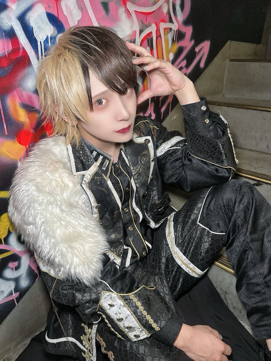 yahiro_UW's tweet photo. 壊れた愛情でも 君を求めてる https://t.co/g5vmUfmVUl