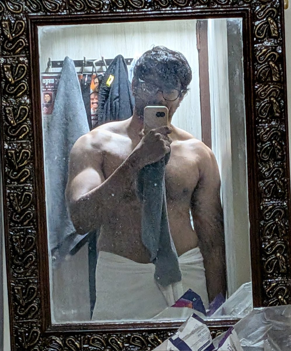 Nikheall's tweet photo. Traps??? https://t.co/LHL7ayuX5K