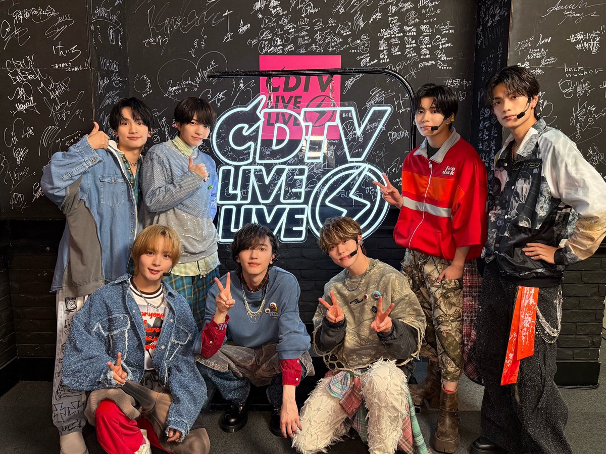 NaniwaFC_info's tweet photo. #CDTVライブライブ
ありがとうございました⚡️

「ビーマイベイベー」
フルサイズ初披露ありがとうございました💖

パフォーマンスの余韻そのままに、
このあと21:30〜
Dance Practice公開📹✨

ぜひお楽しみに👀

#なにわ男子
#ビーマイベイベー https://t.co/aDa0DvOOqu