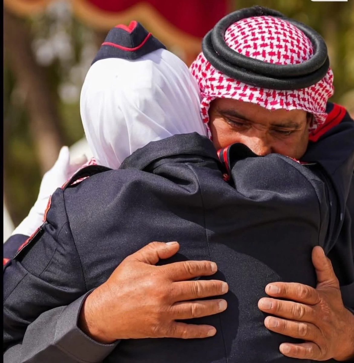 خديجة الدعجـة tweet media