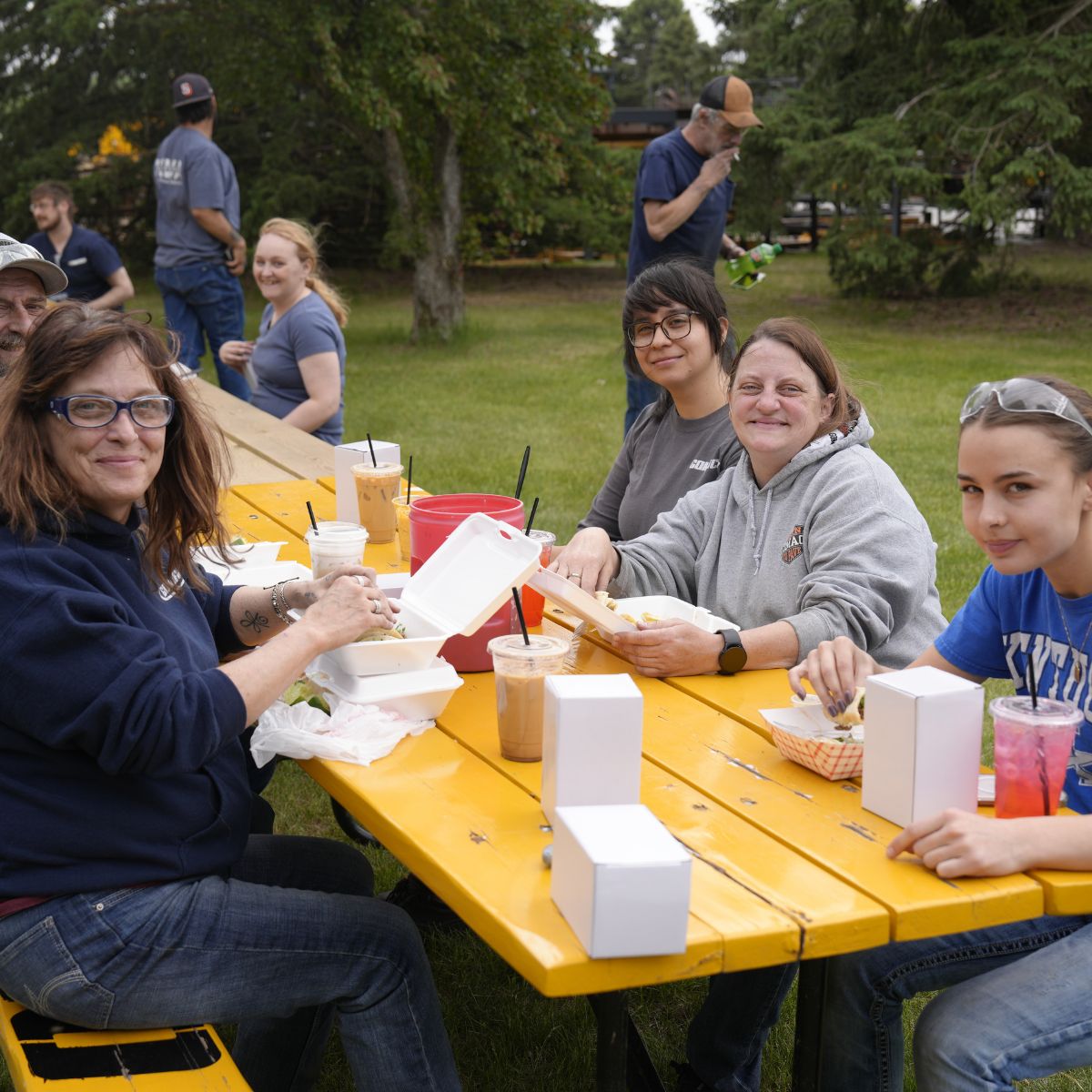GOMACO's tweet photo. Last week GOMACO had our annual Employee Appreciation Food Truck Luncheon! This lunch is a great opportunity to thank our incredible employees for all they do, we are so grateful to have such an outstanding team to celebrate!💛
#GOMACO #PaveWithPride https://t.co/KGFiv0yvK0