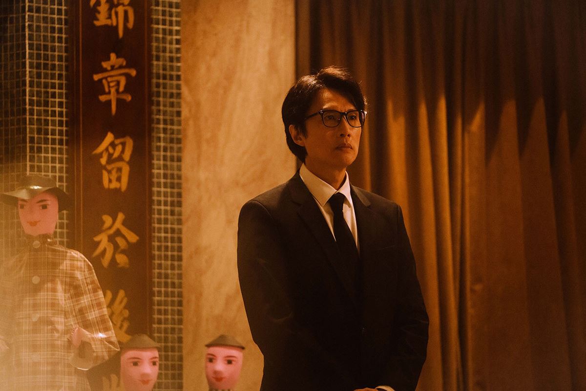 denei_radio's tweet photo. 道士である父に大して尊敬と憧れの気持ちがありながらも、長年確執を抱えていた娘のマンユッが父の葬儀で道士として堂々と儀式を執り行う姿は泣けたし、「女の道士など言語道断」と伝統に縛られ猛反対する道士連中を突っぱねてマンユッに儀式を任せたトウサンの気概にも痺れた。 https://t.co/xTnoksNSW7