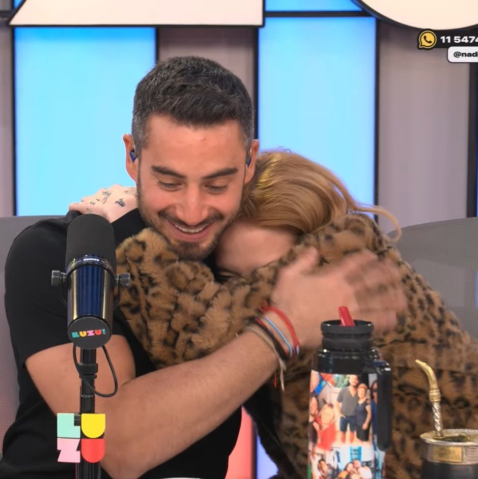 Rosi2Belen's tweet photo. En el programa // Con la columna #nadiedicenada https://t.co/PCCcKblUgy