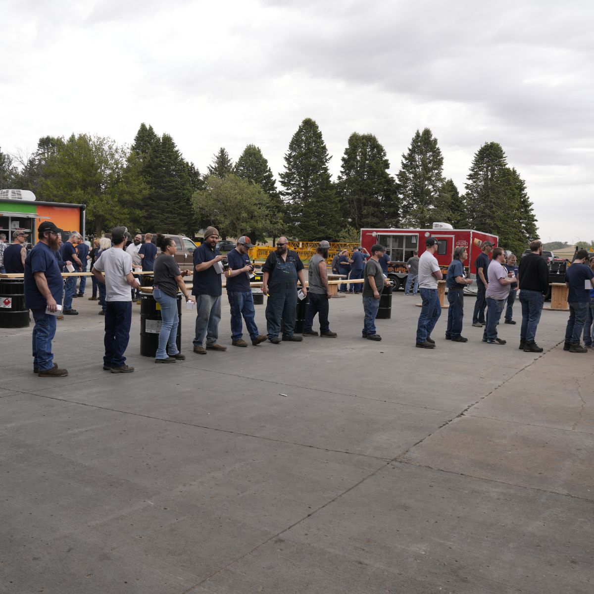 GOMACO's tweet photo. Last week GOMACO had our annual Employee Appreciation Food Truck Luncheon! This lunch is a great opportunity to thank our incredible employees for all they do, we are so grateful to have such an outstanding team to celebrate!💛
#GOMACO #PaveWithPride https://t.co/KGFiv0yvK0