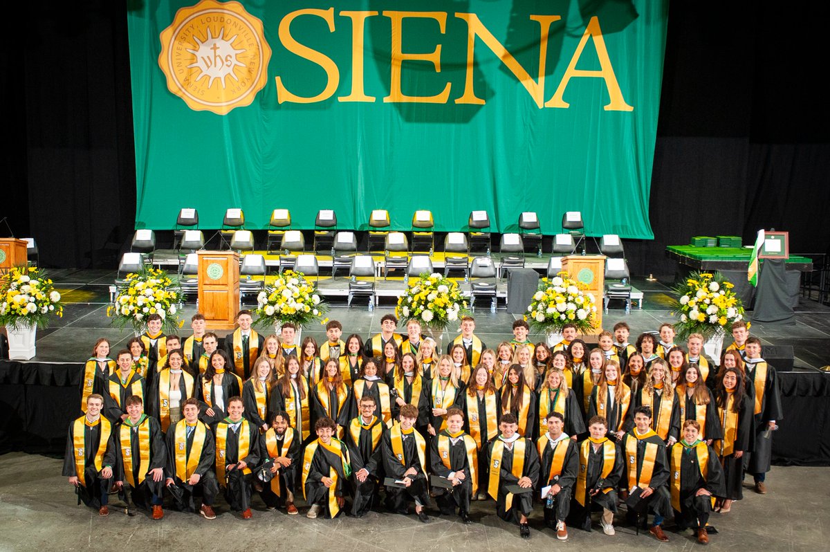 SienaSaints's tweet photo. 🎓 Sons and daughters of Siena, forever

Congratulations to our #SienaSaints #Classof2026 🐶💚💛

#MarchOn https://t.co/ZmbnpE9nNV