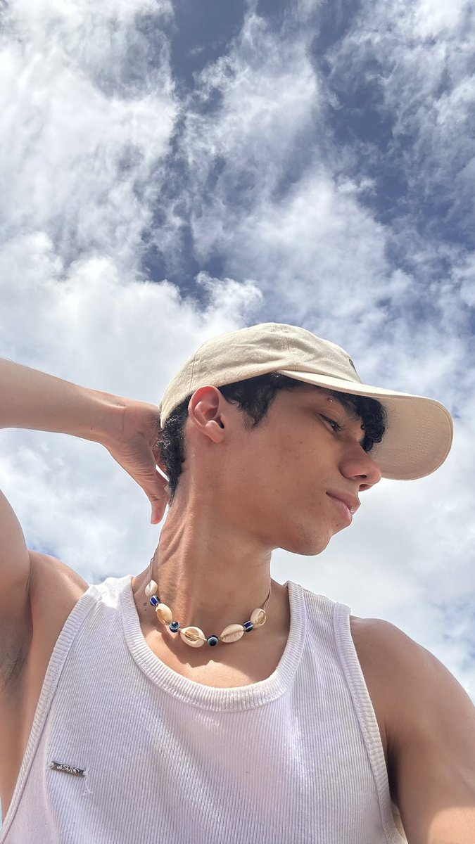 sullenboyx's tweet photo. 🌊☀️ https://t.co/SbCWHoW2Ct