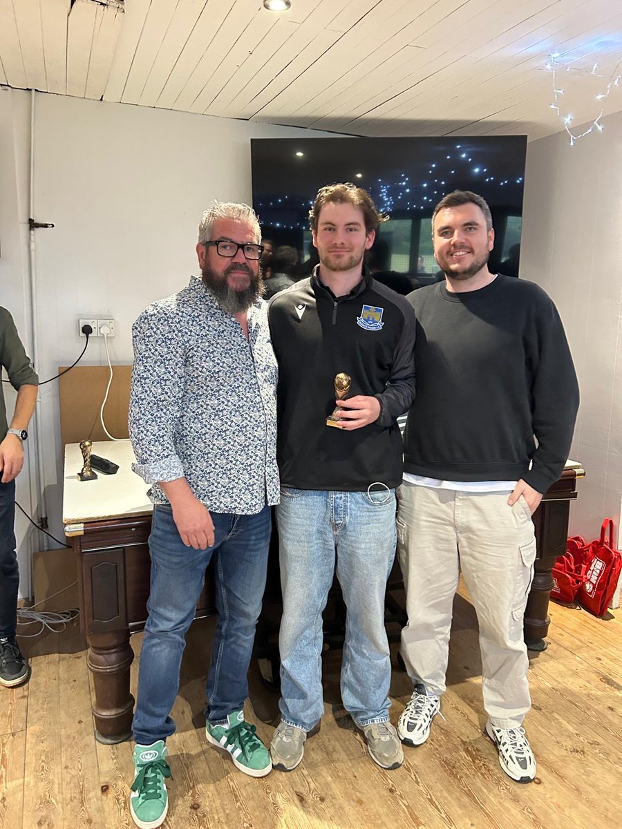 Reigate Priory FC tweet media