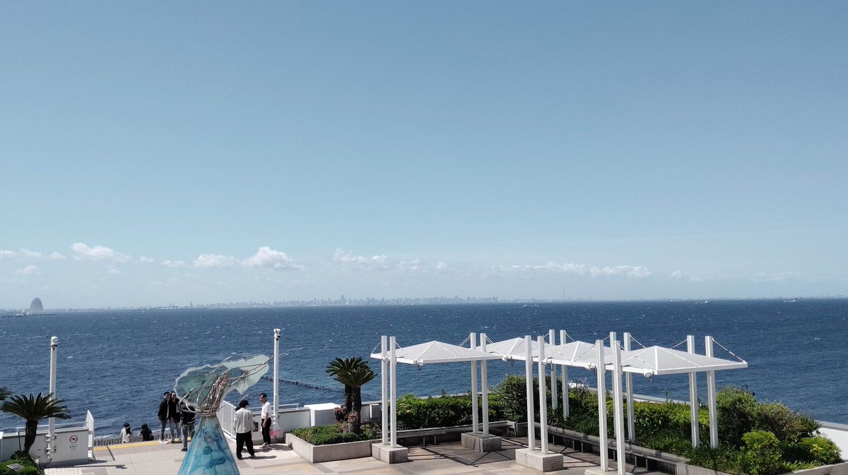 bouOL777's tweet photo. 混んでてレイトチェックアウト特典使えずだったので、海ほたるで時間潰してからホテル三日月富士見亭へ。お天気良かったけど、富士山は見えずで残念… https://t.co/8oAninFufZ