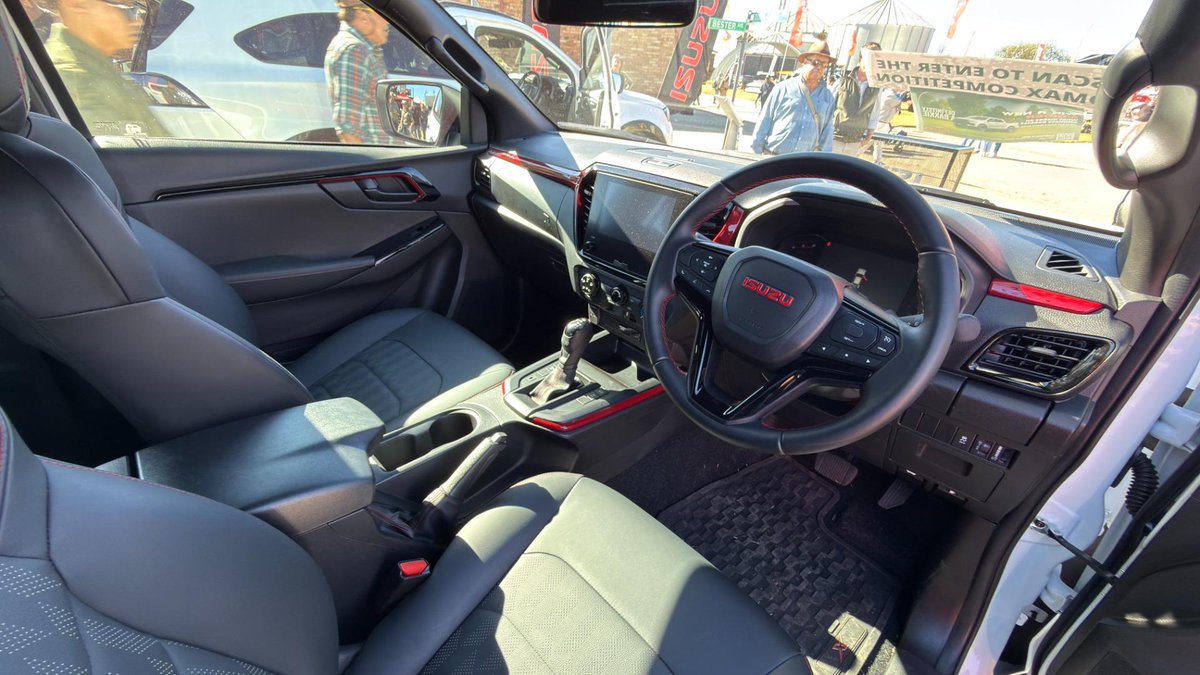 AutoTrader tweet media