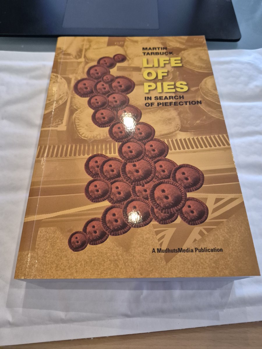 thelifeofpies's tweet photo. Pleased to say I've been putting a few more Pie Bibles in the post recently. It goes back up to a tenner at the end of the month and it's currently THIRTY QUID on Amazon, pick up one of the last few copies now for a fiver plus p&amp;p at https://t.co/7K13UoH1Jc https://t.co/iiekTXNkat