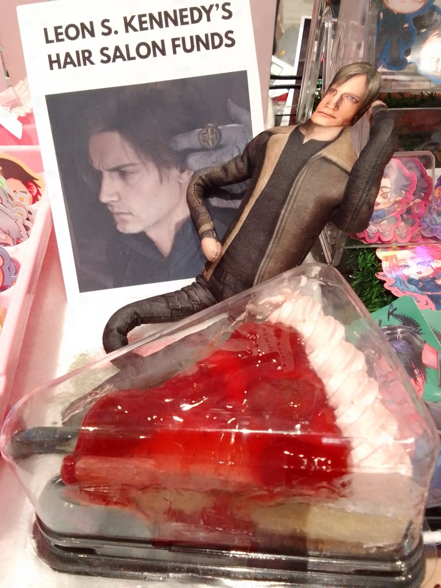 Flaurite's tweet photo. @hiyunnie Thank you Bee!! 💖 And thank you and Kat once again for the cake 🥹🫶💖🍰 https://t.co/s9tA2lPEhF
