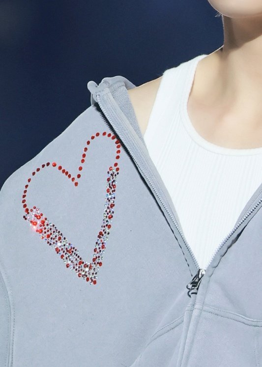 lovedbythv's tweet photo. can't spell love without v can't make a heart without v <3 he is love itself https://t.co/M7jlryq93W