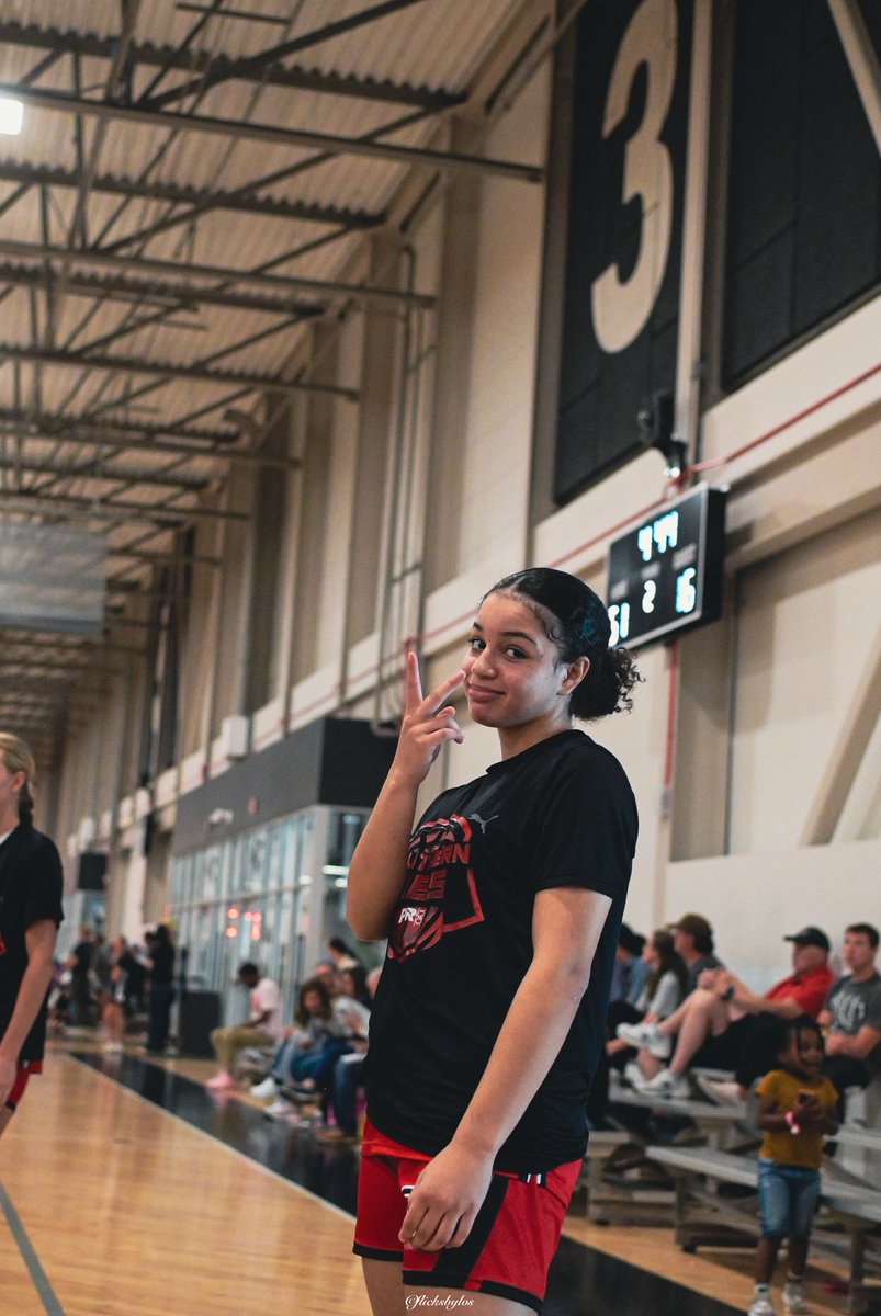 Layla_Shomo15's tweet photo. Mood. ✌🏽
Finished 3-1 at Puma PRO16 Live Session 2 in Omaha, NE. 
May 15-17 @ Iowa West Fieldhouse.  Competed. Responded. Got better. 📈🏀 @SouthernTiesAAU @haylay21 @kellenmccoy33 @PRO16League @Coach_P22 @okmagiccoach @coachjvick1 @logan_m_martin @_MorganCrawford @AmereCreations @jrockstevenson @pcngbb