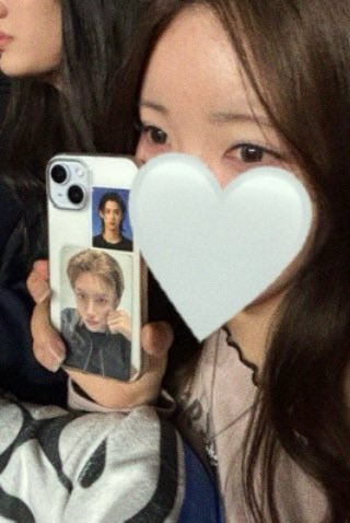 아치 tweet media