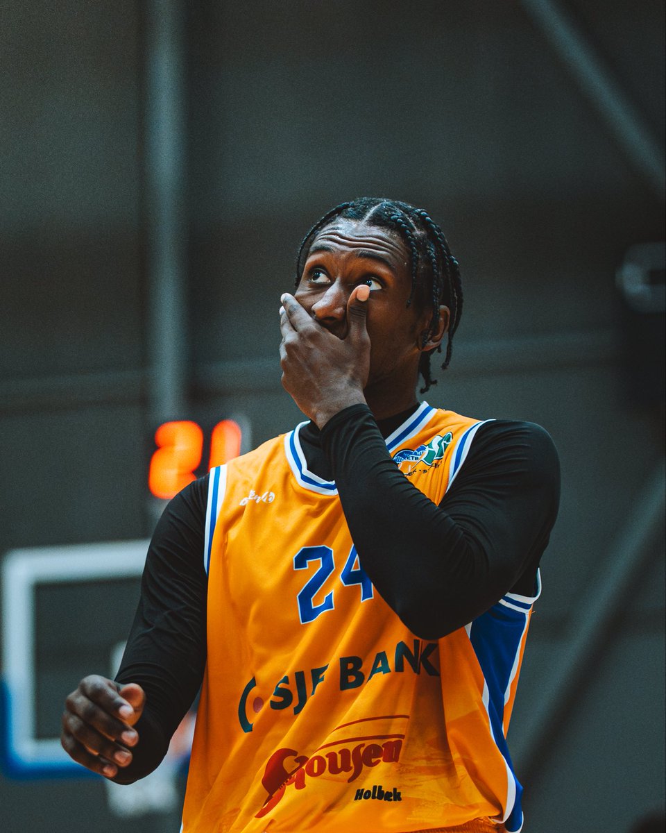 mikedrame's tweet photo. Was a crazy run 
Thank you so much to the city and the club 
I will never forget this ride ❤️
And special Thanks to 
@Matias_Camino 
@FJGarSan13 
To bring back the best of me on the court
again
Forever part of this Fam 🤞🏿
@StenhusBasket https://t.co/qCPMJfESEo