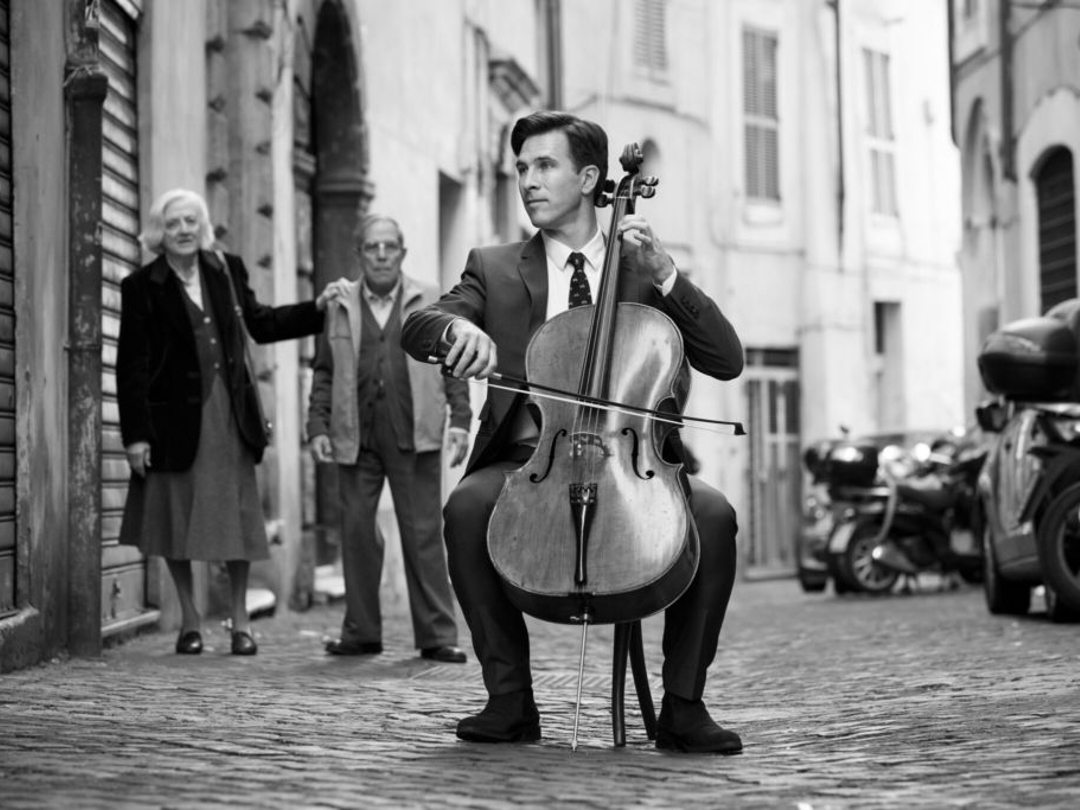OxCoffeeConcert's tweet photo. Internationally acclaimed cellist @cellojohnston takes to the Holywell stage this Sunday morning (May 24 at 11:15) to perform two of the greatest cello suites in the repertoire — one each from Bach and Britten. Full details on the website here: https://t.co/SlGBi3mvwD https://t.co/RjrT18P4c3
