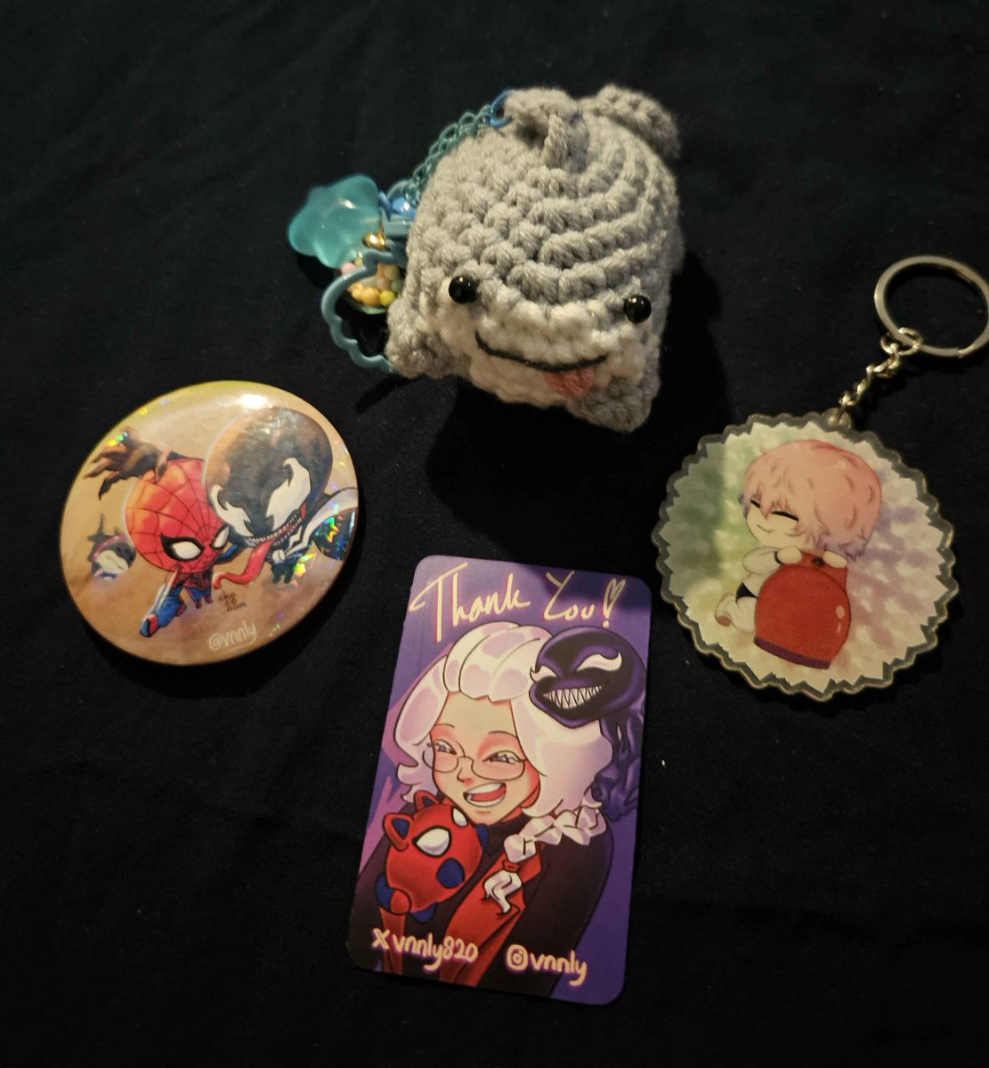 chryzoni's tweet photo. @sorasti @rauverie last but not least, @vnnly820 jeffy crochet.
This is my stress reliever for the entire 2 days of cf22. Can't stop squeaking it, my boothmate also can't stop, and the freebies too.
THANK YOU!! https://t.co/KYOgWJx18B