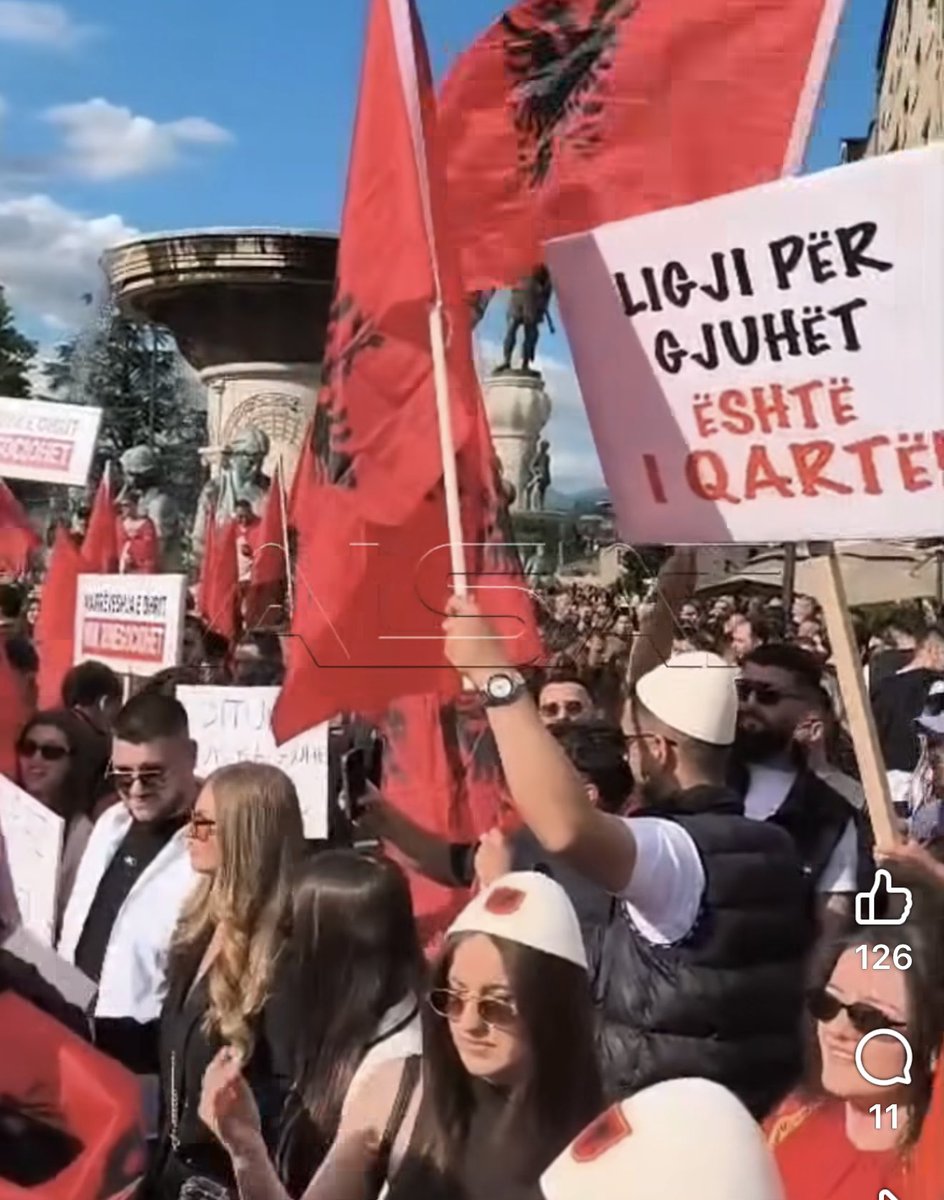 BendSilvi's tweet photo. А зошто извикуваат УЧК ??? https://t.co/lyVxuG4NnS