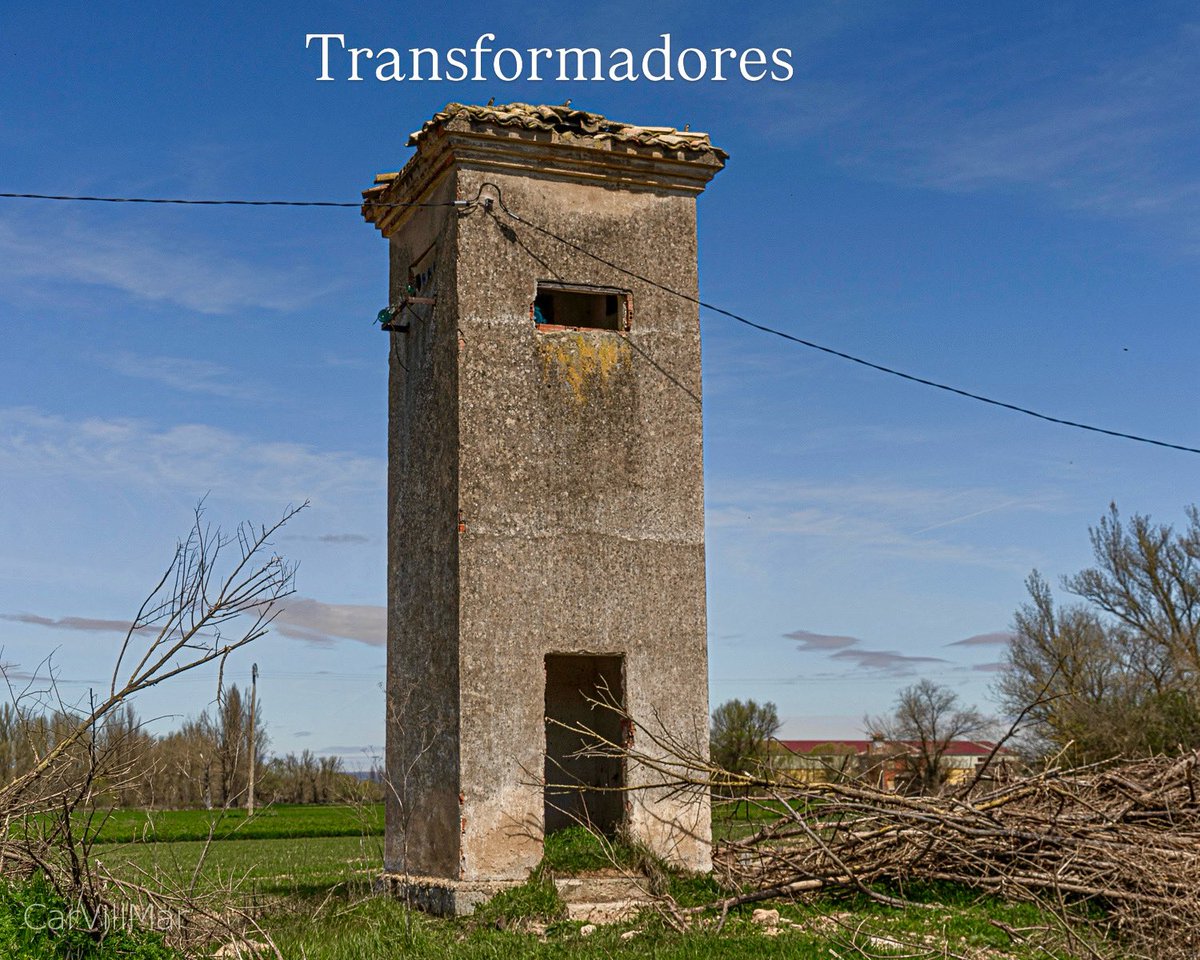 ViEllosEllas's tweet photo. Queden restos de aquellos transformadores que tanta soluciones dieron #historia #pasado #villegas https://t.co/pxXrtgsJOW