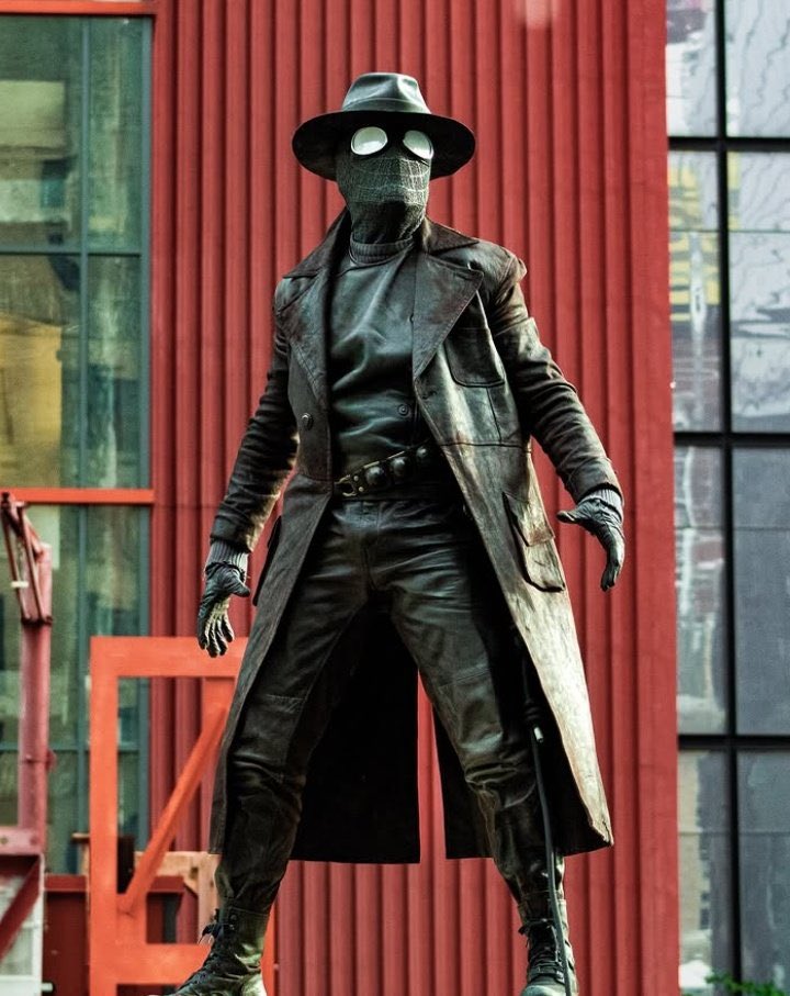 SpiderMan_Newz's tweet photo. New look at Spider-Noir https://t.co/HCxMoCBGV8