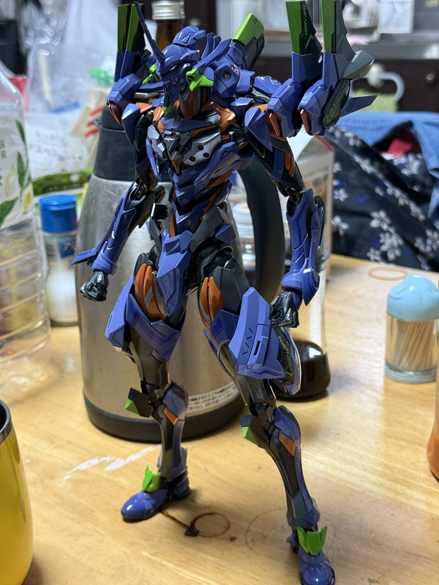 turquoise_rock's tweet photo. めっちゃ可動域凄い！
これは弐号機も欲しくなっちゃうな〜 https://t.co/yrxypF6Cii