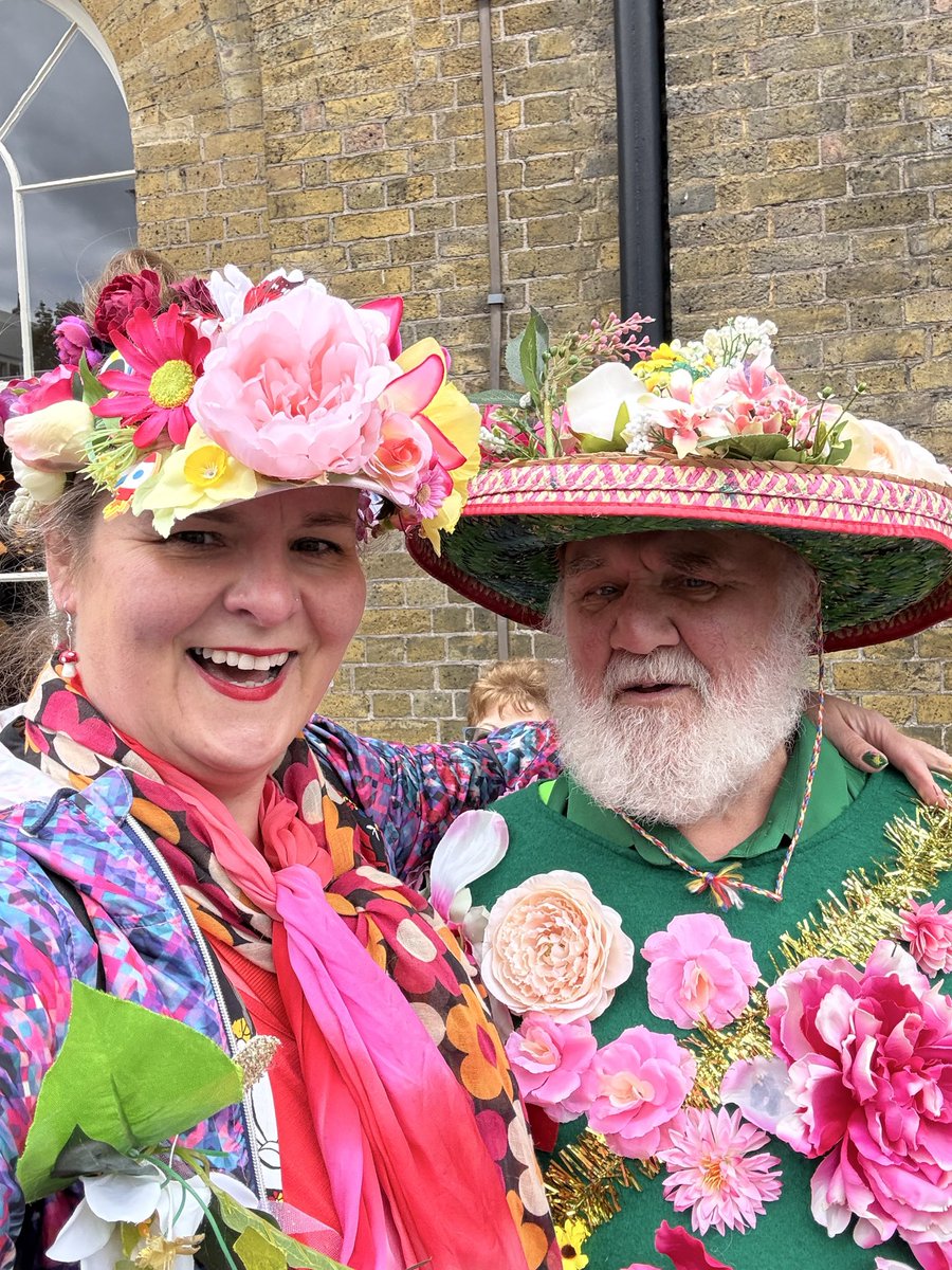 feelgoodpainted's tweet photo. @chelseainbloom #chelseainbloom #kingsroad #chelsea #flowers ￼🌹💐🌺🌷🥀🌼🪻🪷 #metmymatch https://t.co/lWGE6yaRrv