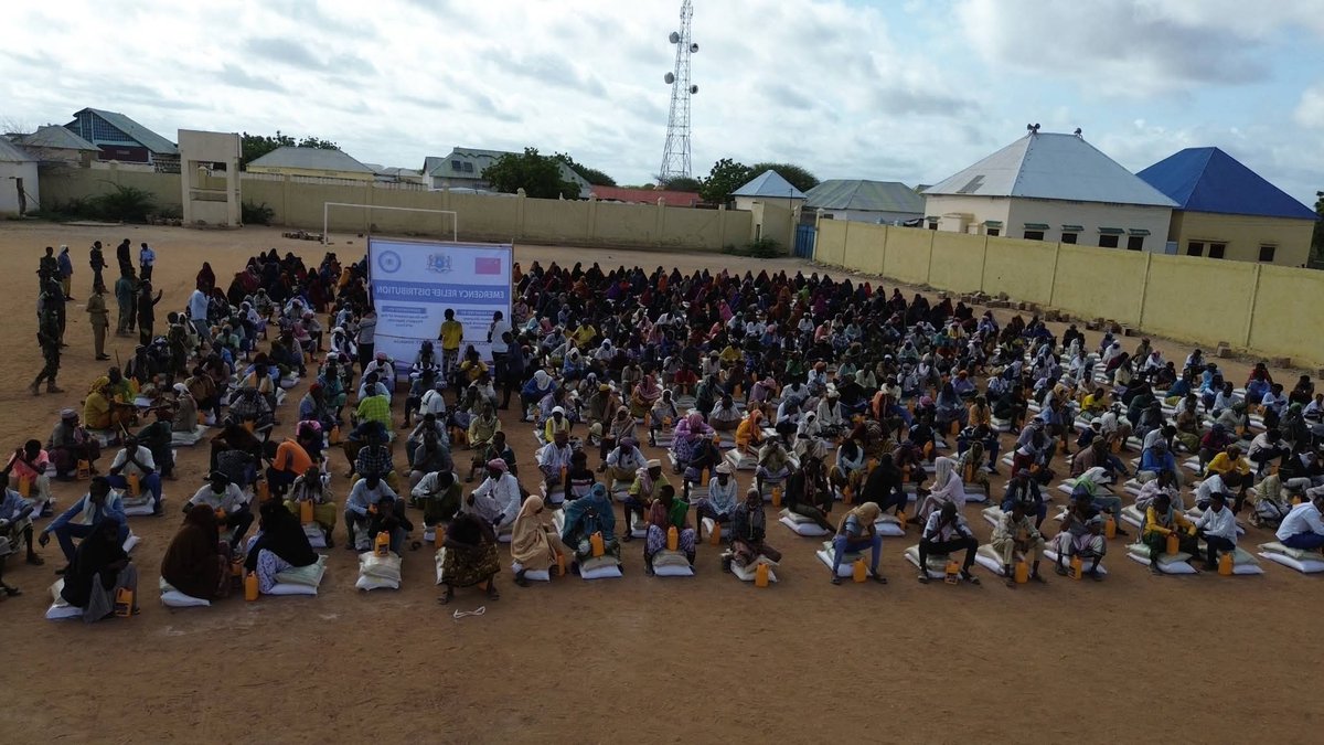 SoDMA_Somalia's tweet photo. Nearly 1,000 vulnerable families in #Bardhere district, #Gedo region, have received humanitarian assistance from SoDMA as drought conditions continue to affect livelihoods and livestock across the area. The relief support was provided with assistance from the Government of China.
The distribution marks the second phase of drought response operations in Bardhere. Earlier, SoDMA delivered aid to around 1,200 vulnerable families as part of the first phase of assistance.
SoDMA affirms that humanitarian operations will continue across Somalia with support from international partner countries, as efforts intensify to assist communities affected by drought and other humanitarian challenges.
@ChineseSomalia