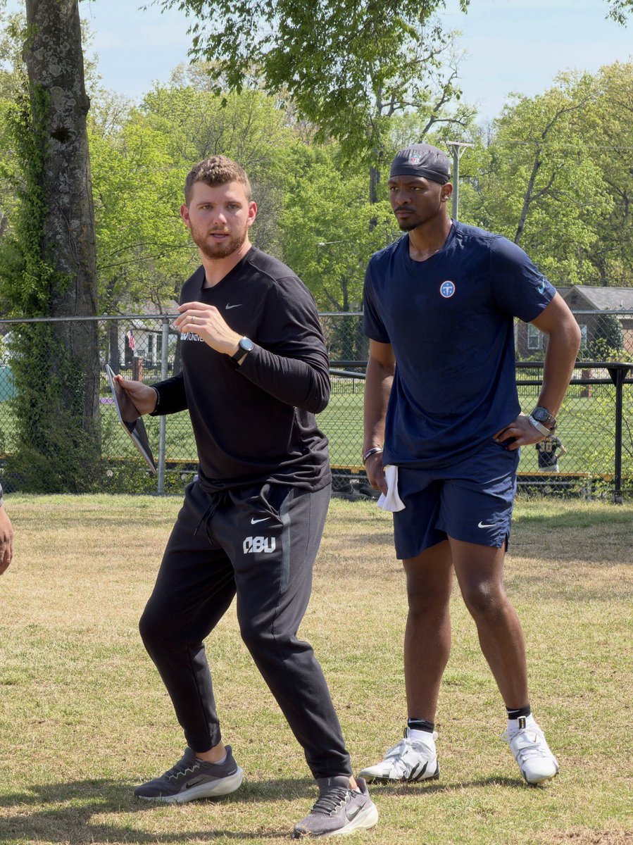 QuarterbackUniv's tweet photo. #QBU’n 

We are traveling this week to Chicago, IL 5/22-5/23. We are doing 2 sessions Friday and Saturday . We are only taking 10 kids per cohort. Email info@qbuofficial.com for inquiries. FULL DETAILS coming. 

#WeTravelWeTrainWeDevelop https://t.co/DkZ3AEIJ6Q
