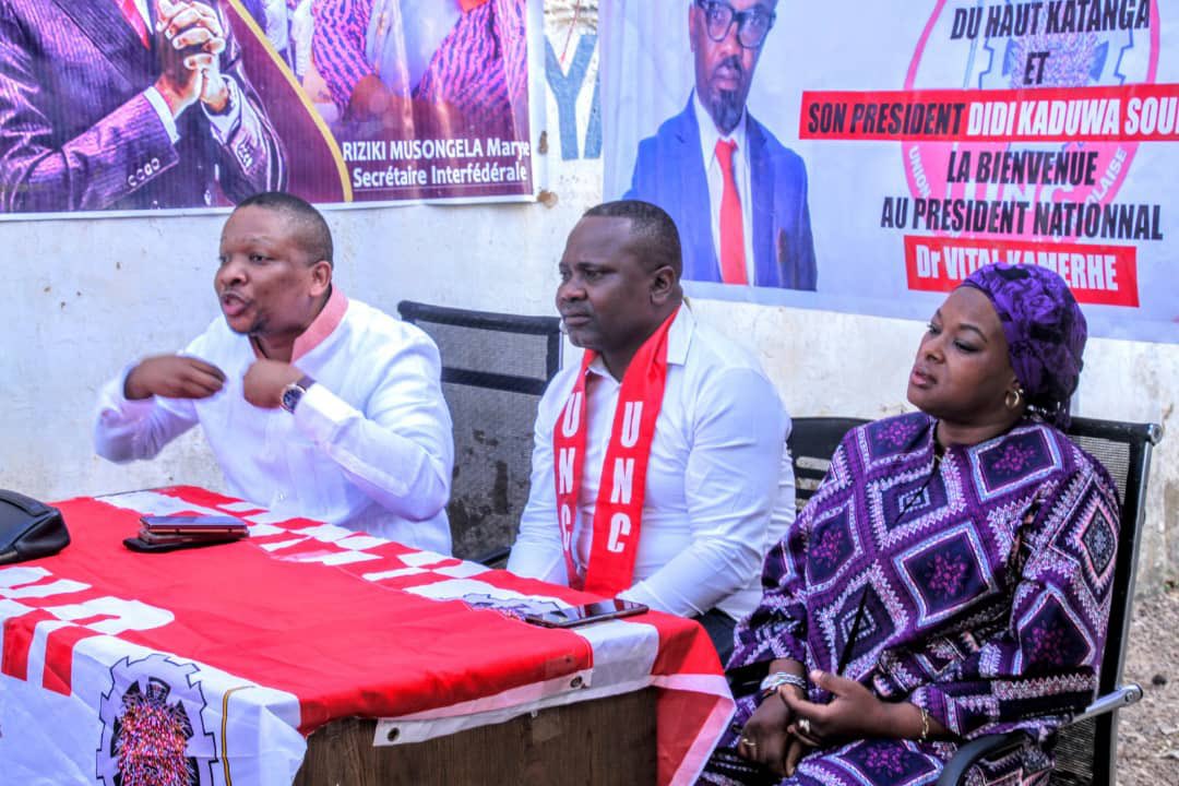 MikeMakanda7's tweet photo. En séjour à privé à lubumbashi.
Le Pdt Yves Nswal a pris part à une réunion des jeunes de l’UNC de haut-katanga, présidée par le président #DidiKaduwa. Ce moment fort a permis de renforcer les liens et dynamiser les équipes locales. https://t.co/0fhL60L19b