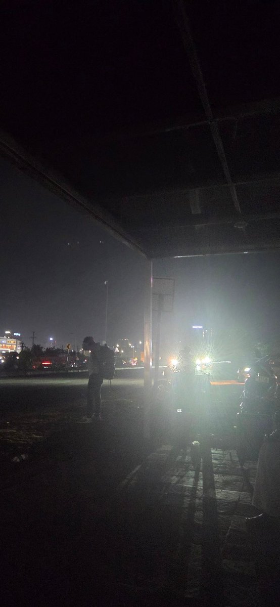 raman70922's tweet photo. Mam, No light in many stops. This is the scene of Puri canal Road Bus stop. How women feel safe when i am feeling unsafe. Please make it real smart city https://t.co/LySkwiQpj7