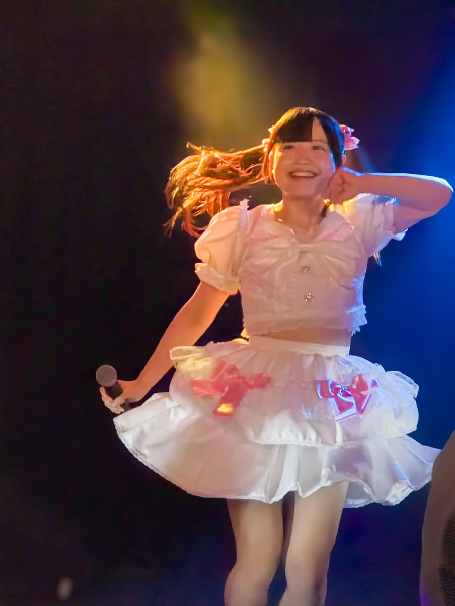 rakutye57's tweet photo. #メリズ祭EXTRA
#Blueme!!
ちょこちょこ対バンで被って見てるけど
この日はすごいしっくりきて
楽しませてもらいました⸜(*˙꒳˙*)⸝
オールドファッション凍らすやつ早くやらなきゃ🤤 https://t.co/UHdb2CxXFv