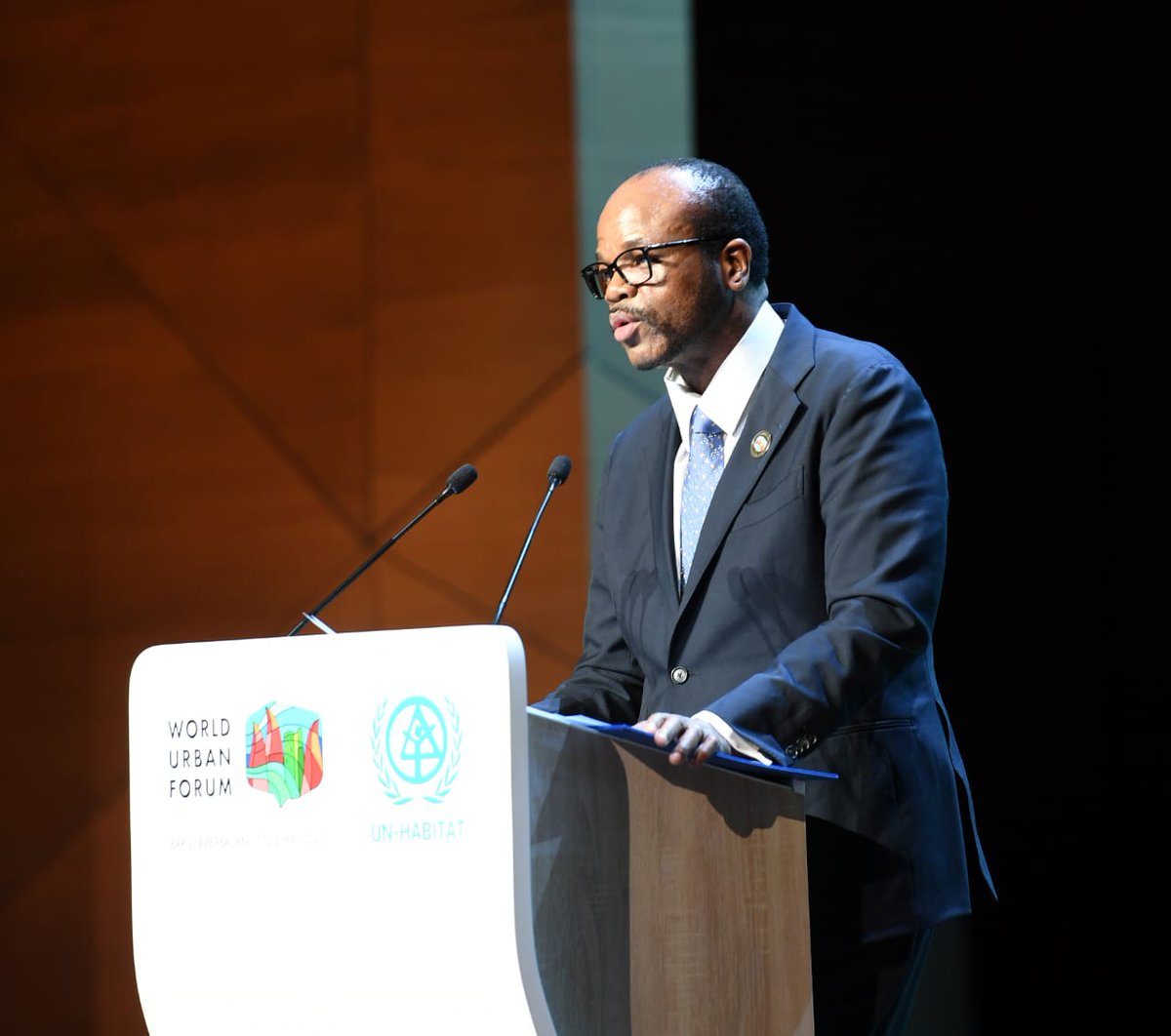 EswatiniGovern1's tweet photo. His Majesty King Mswati III has challenged members of the United Nations to commit to solutions that put people at the centre of urban development. 
#HousingTheWorld 
#Baku2026 https://t.co/V9w5NVIXN6