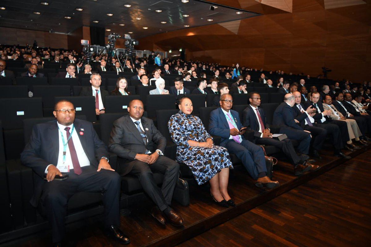 EswatiniGovern1's tweet photo. His Majesty King Mswati III has challenged members of the United Nations to commit to solutions that put people at the centre of urban development. 
#HousingTheWorld 
#Baku2026 https://t.co/V9w5NVIXN6