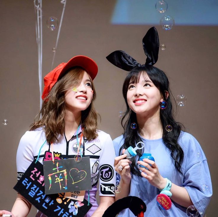 bunniessny's tweet photo. #minayeon https://t.co/lVv2CGJJwV
