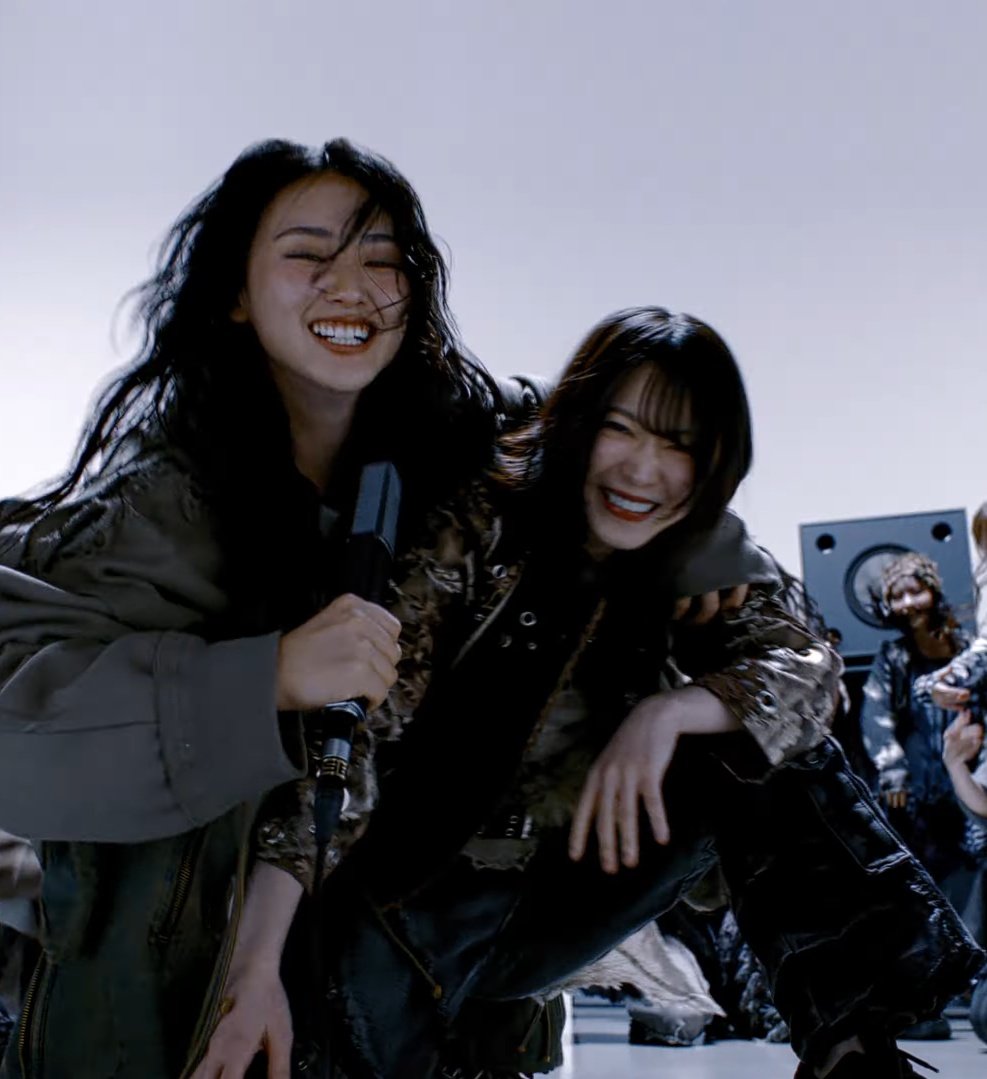 tenrun_Archive's tweet photo. Tenrun in MV #櫻坂46_Lonesomerabbit

https://t.co/BNFdXfekzm

#森田ひかる #山﨑天 #櫻坂46 るんてん https://t.co/u0zjAA94U6