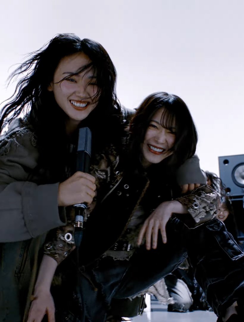tenrun_Archive's tweet photo. Tenrun in MV #櫻坂46_Lonesomerabbit

https://t.co/BNFdXfekzm

#森田ひかる #山﨑天 #櫻坂46 るんてん https://t.co/u0zjAA94U6