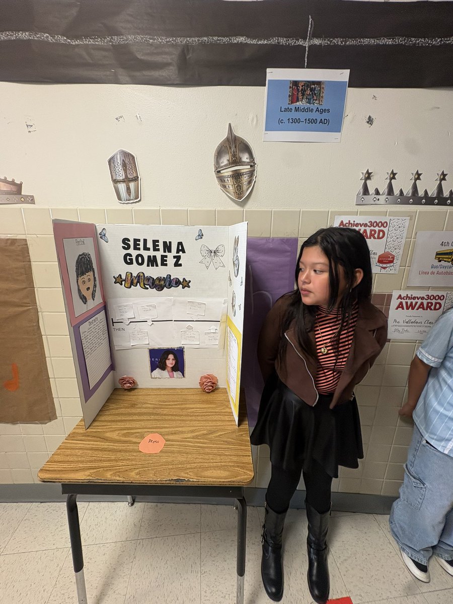 DelunaBriones's tweet photo. 4th grade taking us through a flash to the past through their historical live museum! Great job!👏🏼 @Freeman_Hawks @GISDTLD @gisdnews  @BadosCeci @FDHilliard https://t.co/vn614g3z2m