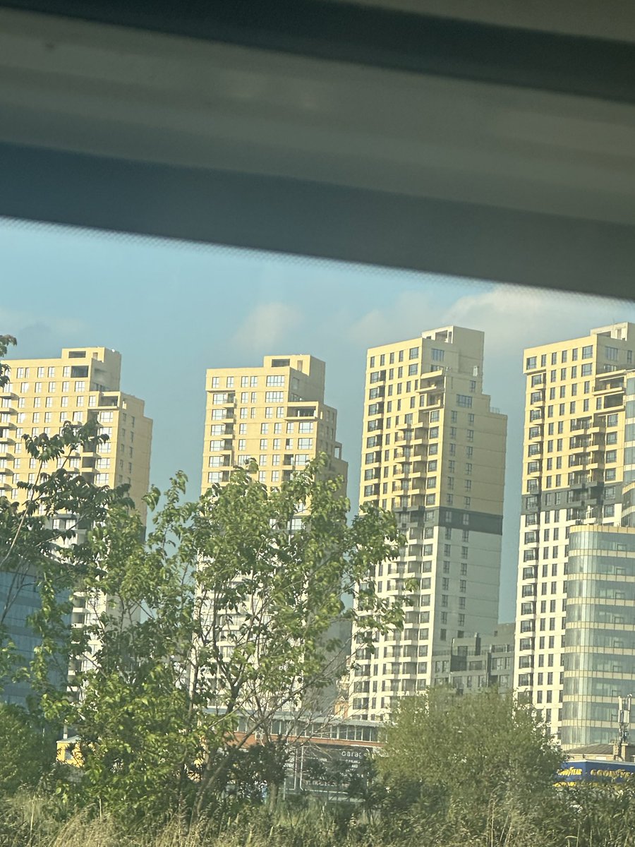morpera's tweet photo. Hasan Ali Yücel konutları gerçek değil ve sana zarar veremez https://t.co/mBQEU7EgUU
