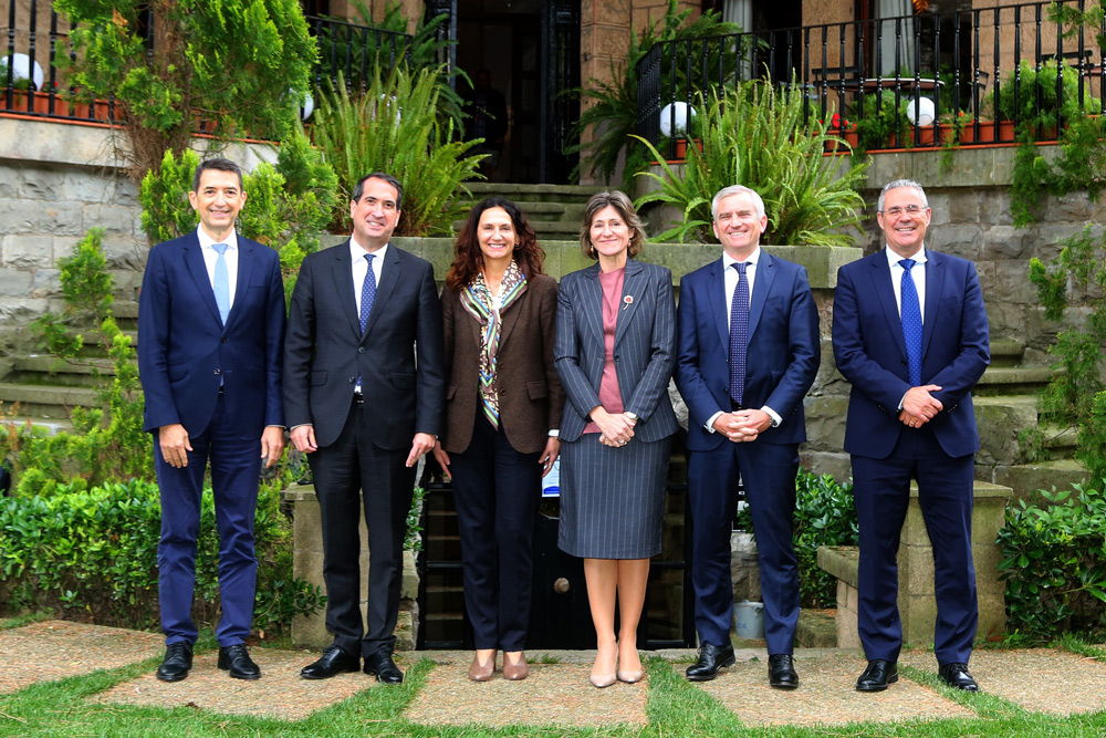 Estrategianet's tweet photo. Cerca de 600 #empresas #vascas se unieron a @bbva en el primer trimestre del año
https://t.co/AbZuiNWVMA https://t.co/pRW72bfOE2