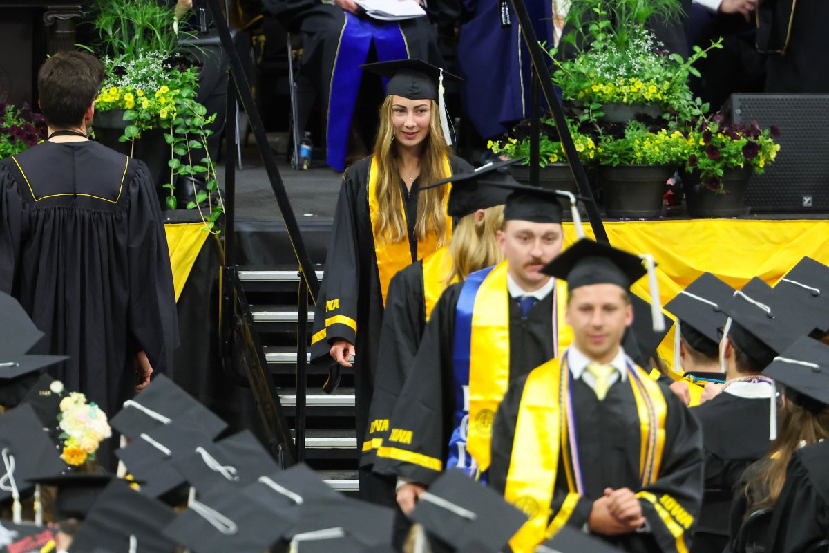 IowaXC_TF's tweet photo. Happy Monday, grads! 🎓

Thank you for representing our program well during your careers! https://t.co/7yfC99VQSP