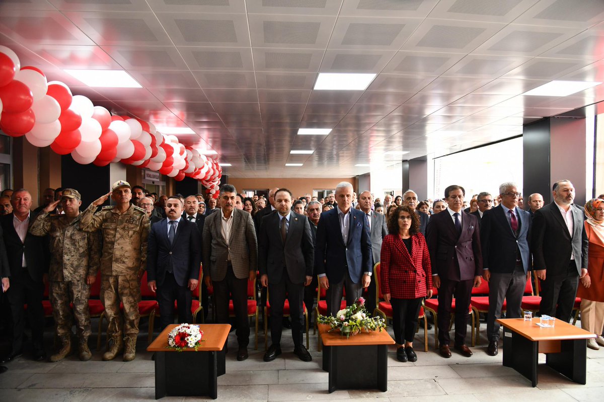 kaankoc75's tweet photo. ❗️ SÖZÜMÜZDE DURDUK❗️

Ardahan’ımızın Uzun Süredir Hasretle Beklediği Anjiyo ve Kemoterapi Ünitesinin Yer Aldığı EK Hastane Binasının Açılışını Gerçekleştirmenin Mutluluğunu Yaşadık.

Sağlık Alanında Attığımız Bu Önemli Yatırım için Başta Cumhurbaşkanımız Sayın Recep Tayyip Erdoğan Olmak Üzere Sağlık Bakanımıza ve Emeği Geçen Herkese Teşekkür Ediyorum.

Serhat Ardahan’ıma Hayırlı ve Uğurlu Olsun..

📍ARDAHAN