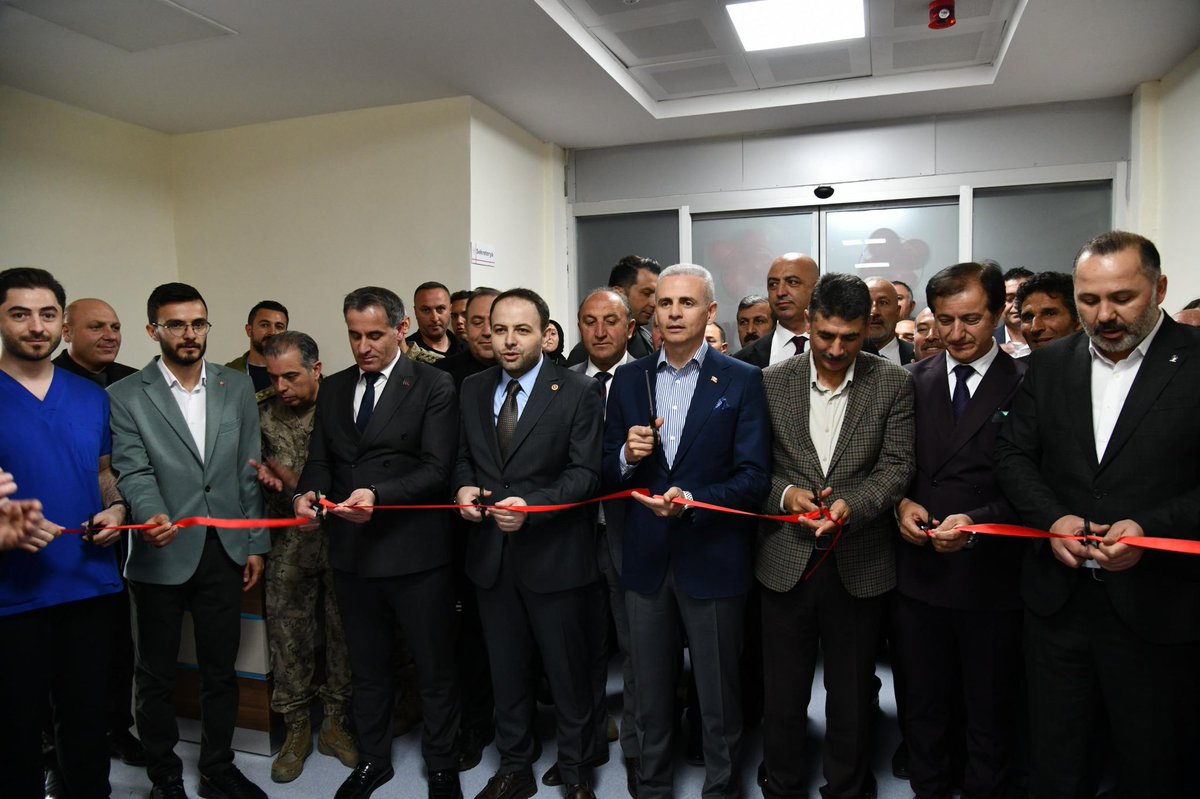 kaankoc75's tweet photo. ❗️ SÖZÜMÜZDE DURDUK❗️

Ardahan’ımızın Uzun Süredir Hasretle Beklediği Anjiyo ve Kemoterapi Ünitesinin Yer Aldığı EK Hastane Binasının Açılışını Gerçekleştirmenin Mutluluğunu Yaşadık.

Sağlık Alanında Attığımız Bu Önemli Yatırım için Başta Cumhurbaşkanımız Sayın Recep Tayyip Erdoğan Olmak Üzere Sağlık Bakanımıza ve Emeği Geçen Herkese Teşekkür Ediyorum.

Serhat Ardahan’ıma Hayırlı ve Uğurlu Olsun..

📍ARDAHAN