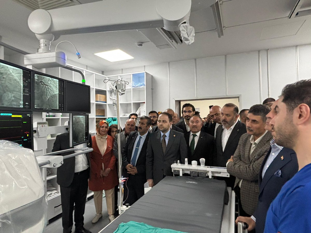 kaankoc75's tweet photo. ❗️ SÖZÜMÜZDE DURDUK❗️

Ardahan’ımızın Uzun Süredir Hasretle Beklediği Anjiyo ve Kemoterapi Ünitesinin Yer Aldığı EK Hastane Binasının Açılışını Gerçekleştirmenin Mutluluğunu Yaşadık.

Sağlık Alanında Attığımız Bu Önemli Yatırım için Başta Cumhurbaşkanımız Sayın Recep Tayyip Erdoğan Olmak Üzere Sağlık Bakanımıza ve Emeği Geçen Herkese Teşekkür Ediyorum.

Serhat Ardahan’ıma Hayırlı ve Uğurlu Olsun..

📍ARDAHAN